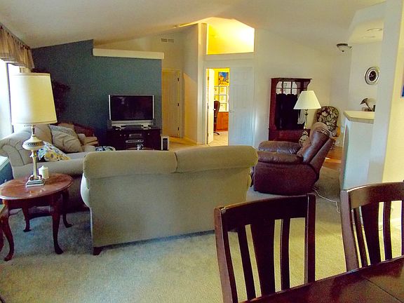 4th image of 5606 203rd Street Ct E
