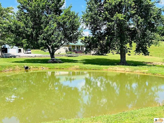 3rd image of 3495 Cane Valley Rd