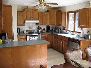 2nd image of 646 Fairview Pl