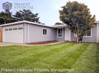 352 Monterey Rd, Pacifica, CA 94044