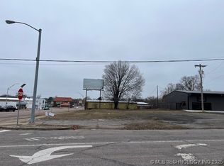 702 W Broadway St, Muskogee, OK 74401