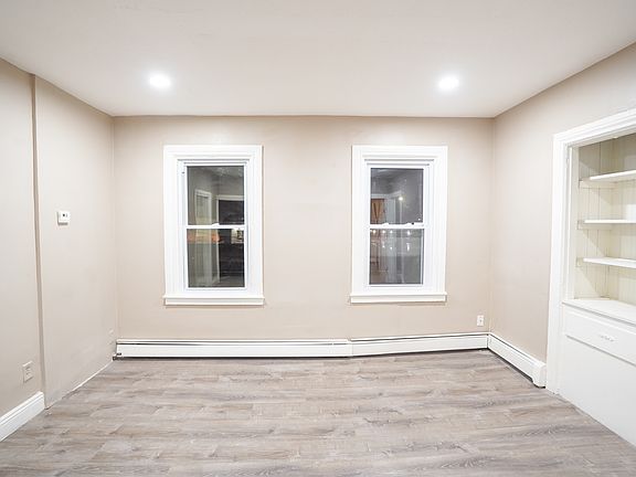 5th image of 188 Stanwood St Floor 2