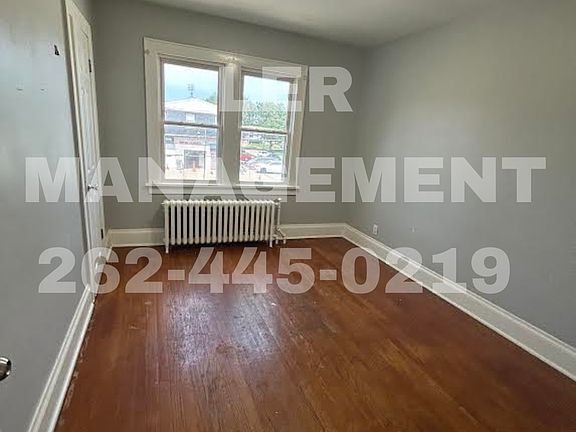 4th image of 3305 60th St #3