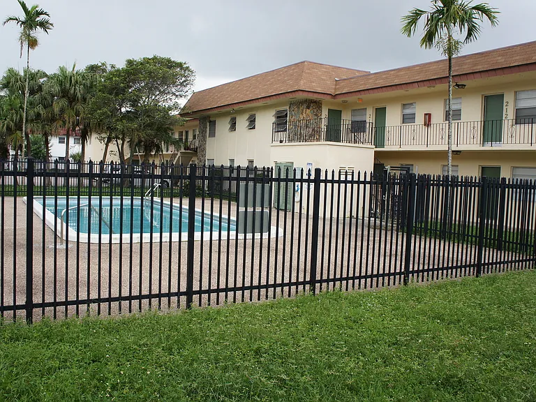 4760 NW 24th Ct #B213 — Photo 2