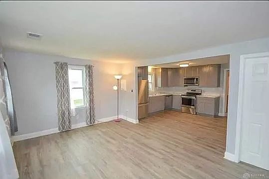 2nd image of 2204 Hawthorne St