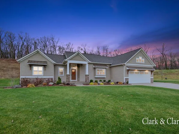 12820 Den Houter Valley Dr SE, Lowell, MI 49331