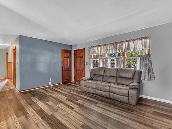 5th image of 7064 Kimberly Ln