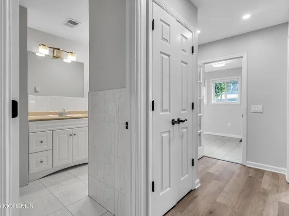 132B Sunflower Drive #1002, Lakewood, NJ 08701