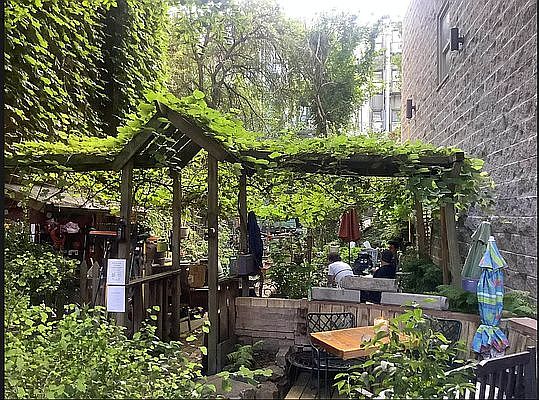 5th image of 430 E 11th St APT 2