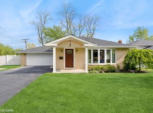 54 Naperville Rd, Clarendon Hills, IL 60514