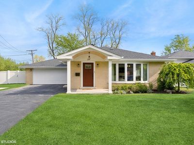 54 Naperville Rd, Clarendon Hills, IL, 60514