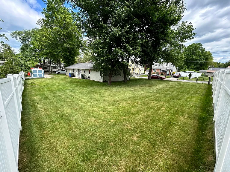 68 Rosemont St #68 — Photo 2