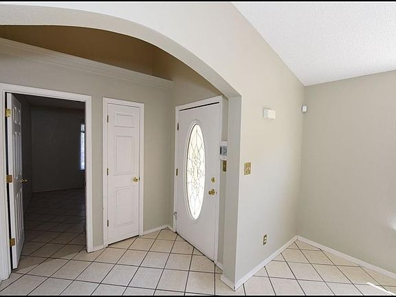 4th image of 3497 Yellow Rose St