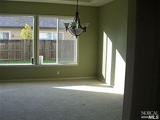 4th image of 214 Sage Sparrow Cir