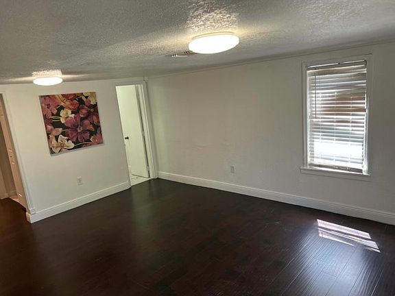 2nd image of 1575 Tioga Ave