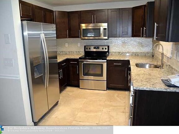 3rd image of 3025 NE 3rd Ave