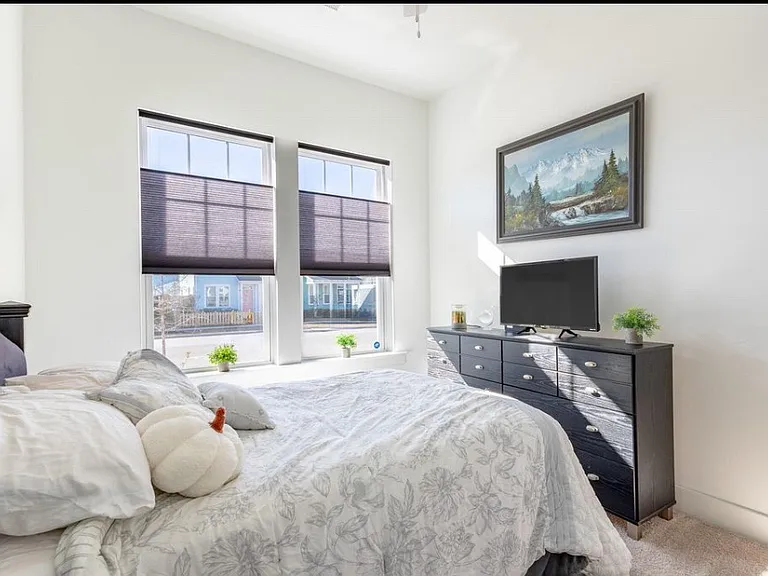 610 Blueway Ave — Photo 9