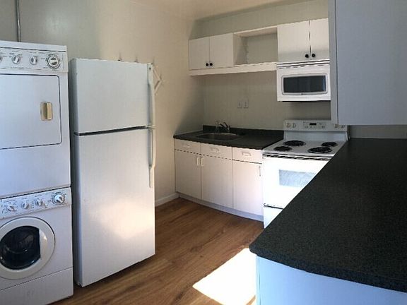 2nd image of 312 S Wayne St #2