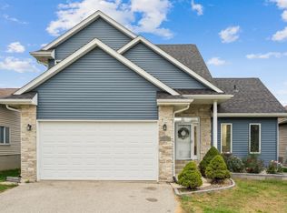 5658 Summerland Dr, Waterloo, IA 50701