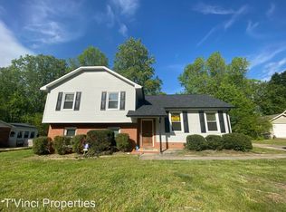 313 Lakeside Dr, Kernersville, NC 27284