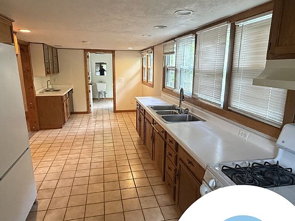 2nd image of 71 Emily Dr
