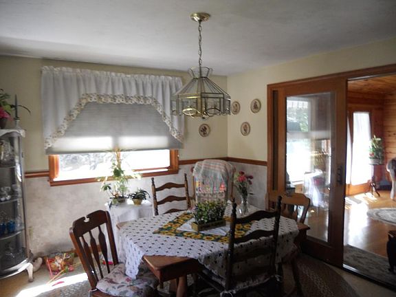 5th image of 10 Tarkin Hill Ln