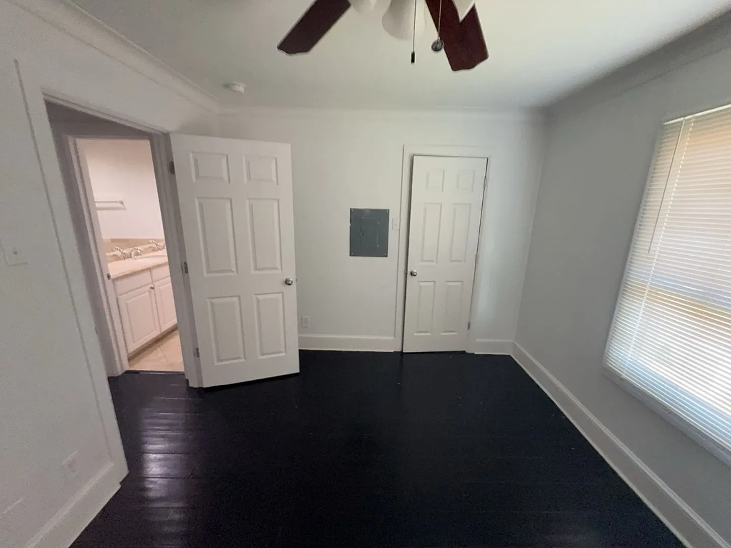 1BR/1BA | Newly Renovated Home | Gated Community| In Dallas! — Photo 4