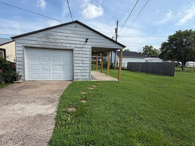 609 Catalina Dr — Photo 11