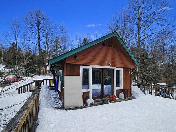 3rd image of 548 Ober Hill Road