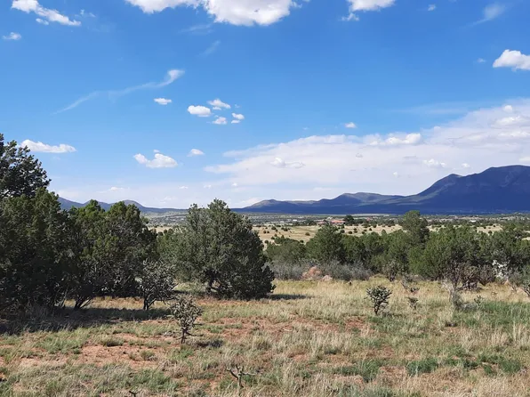 27 Bolivar Loop, Tijeras, NM 87059