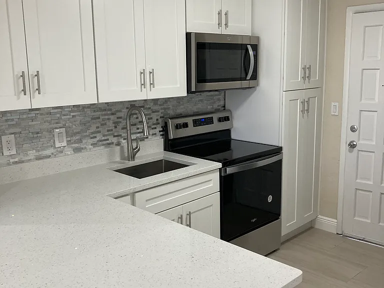 1648 NE 31st Ct — Photo 6
