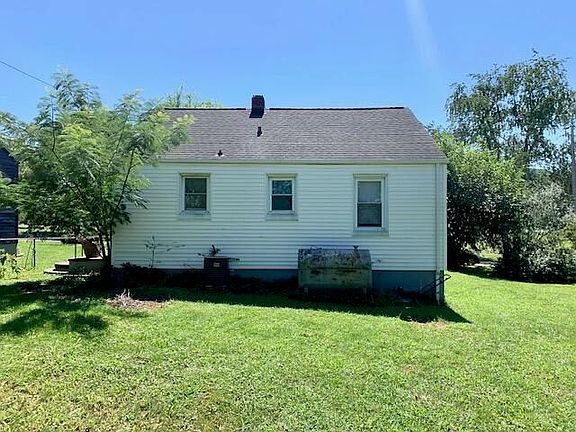 4th image of 946 Morgan Ave SE