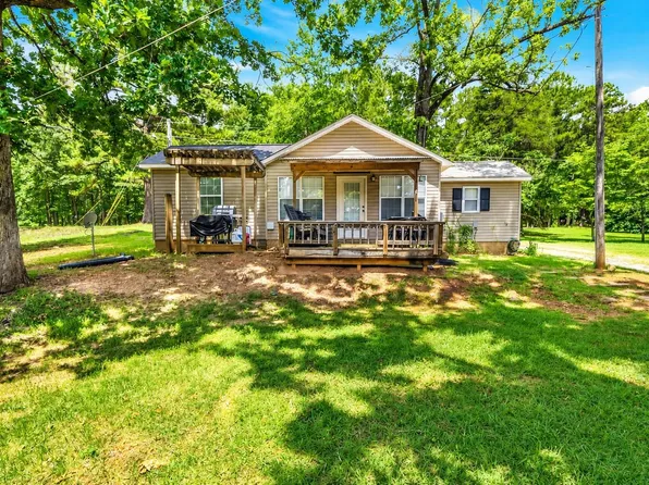 201 Lakeshore Dr, Eatonton, GA 31024
