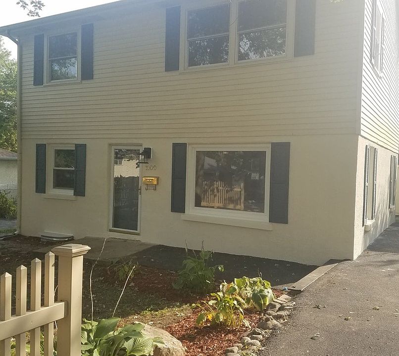 1st image of 1000 Deep Haven Dr