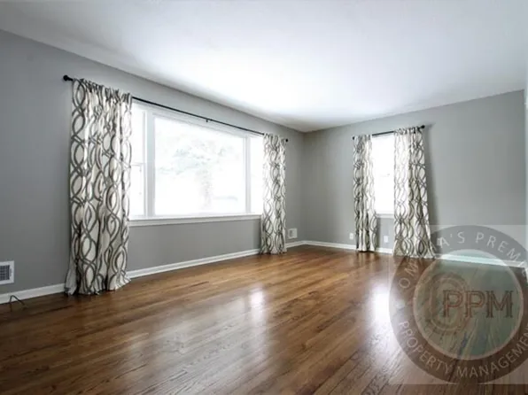 8605 Pratt St, Omaha, NE 68134