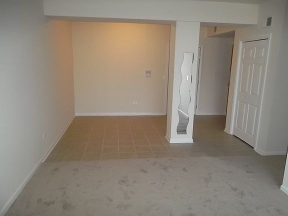 3rd image of 2734 S Wentworth Ave APT 210