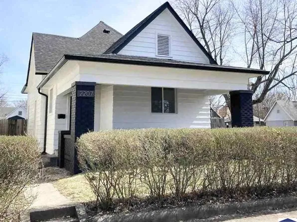 2207 N 13 1/2 St, Terre Haute, IN 47804