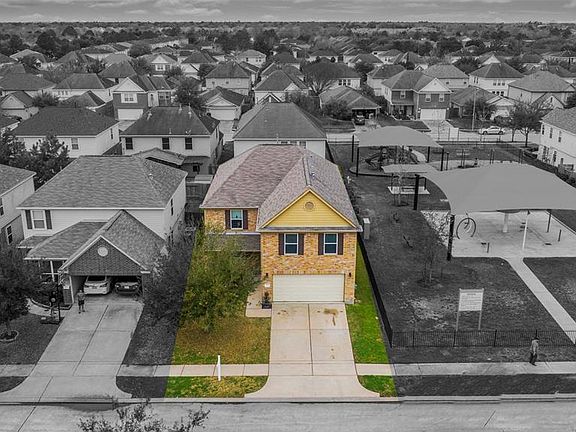 2nd image of 3431 Apple Dale Dr