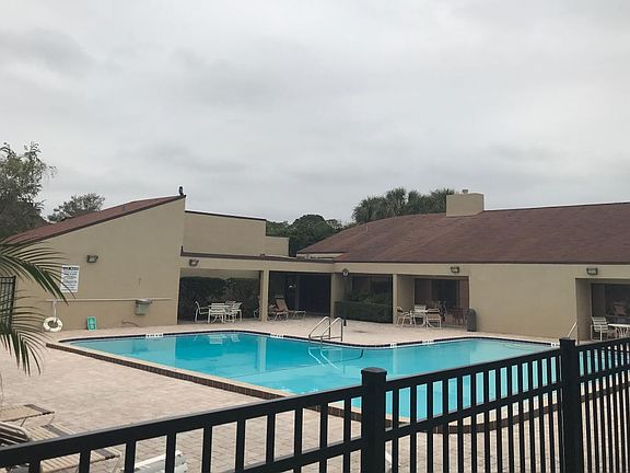 5th image of 775 N Village Dr #107
