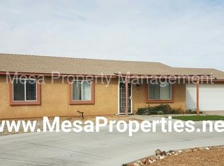 22146 Nomwaket Rd, Apple Valley, CA 92308