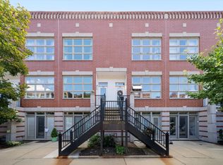 855 W Erie St APT 126, Chicago, IL 60642