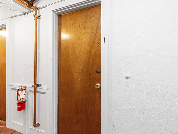 2nd image of 608 Belmont Ave E APT 1
