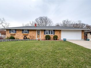 654 Peach Orchard Dr, West Carrollton, OH 45449
