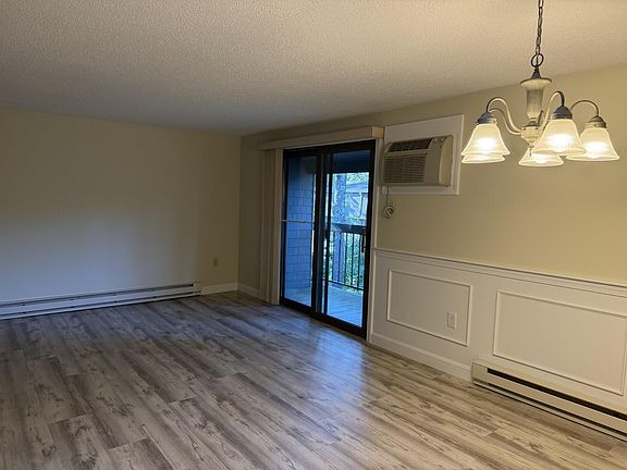 2nd image of 432 Old Chatham Road APT 411