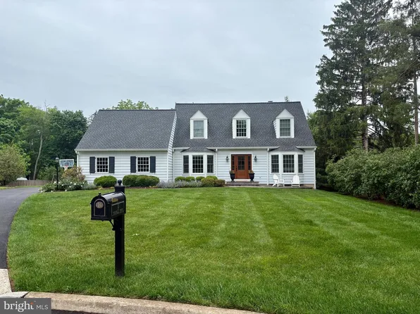 9 Chadwell Ct, Pennington, NJ 08534