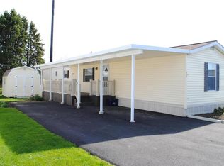 486 Brendon Dr, Leola, PA 17540