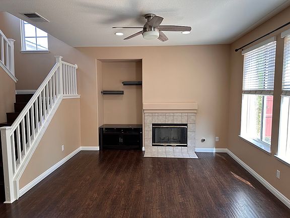 3rd image of 9866 Fieldthorn St