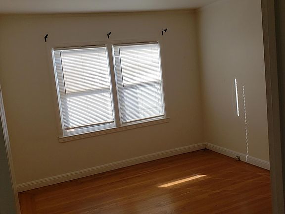 5th image of 2447 39th Ave