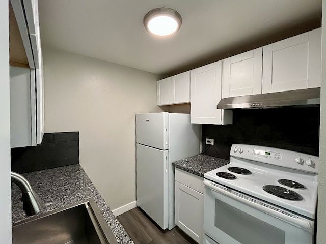 1st image of 3070 W Colorado Ave