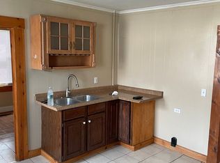 309 Hampden St #1R, Holyoke, MA 01040